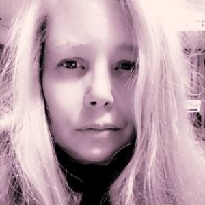 Meet your Posher, Pauline